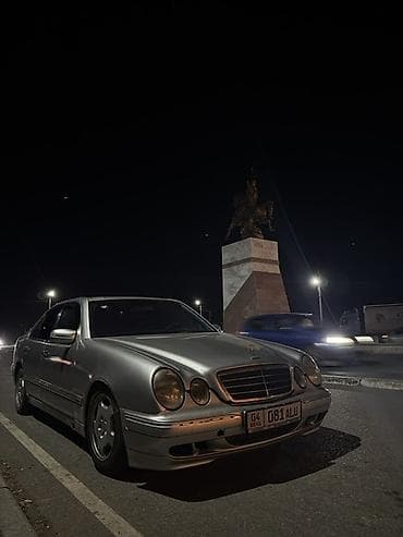 два авто: Mercedes-Benz E-Class: 2001 г., 2.2 л, Автомат, Дизель, Седан — 4