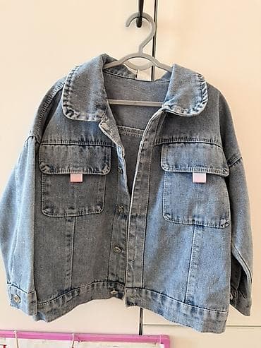 Детская джинсовая куртка на 7 лет. 130 см . 350 сом . В хорошем