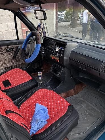 фольксваген кадди: Volkswagen Jetta: 1985 г., 1.6 л, Механика, Бензин, Седан — 4