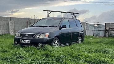 range rover: Toyota Gaia: 2001 г., 2 л, Автомат, Бензин, Минивэн — 1