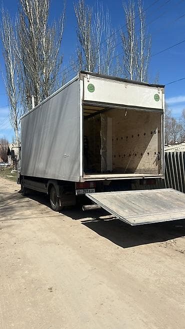 заказ груз: Грузоперевозки на Mercedes - Автопарк: фургоны и тенты Mercedes — 2