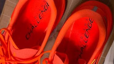 платье на вечер: Кроссовки для бега Li-Ning Feidian Challenge (Racing Shoes) - Модель — 3
