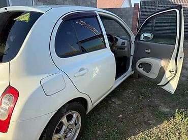 машина марч: Nissan March: 2004 г., 1.3 л, Автомат, Бензин, Хэтчбэк — 1