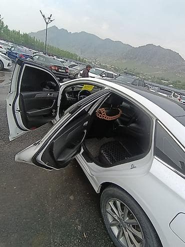 матих: Hyundai Elantra: 2019 г., 2 л, Автомат, Седан — 6