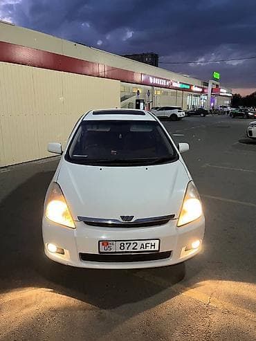 Toyota WISH: 2003 г., 1.8 л, Автомат, Бензин, Минивэн