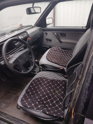 Продажа авто: Volkswagen Jetta: 1991 г., 1.8 л, Механика, Бензин, Седан — 3