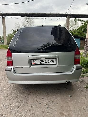 водный катер: Mitsubishi Space Wagon: 2000 г., 2.4 л, Автомат, Бензин, Минивэн — 3
