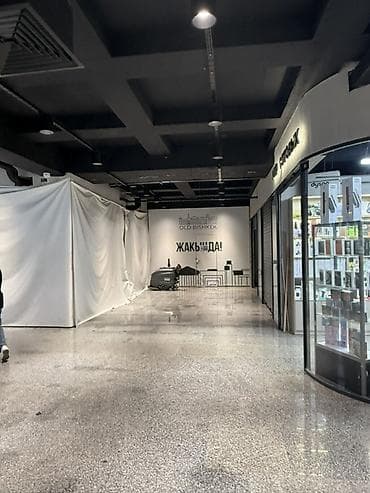 электроника магазин: Магазин, В бизнес центре, 30 м² Без ремонта — 2