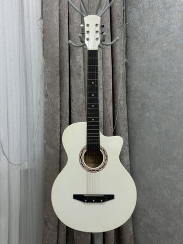 ГОРОД ОШ 
ЦЕНА 3700
БЕЛАЯ ГИТАРА В ИДЕАЛЬНЕЙШЕМ
СОСТОЯНИЕ
