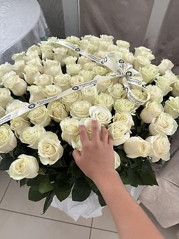 большой коврик для мыши: Большая цветочная композиция из белых роз Florissimo. 101штук белых — 5