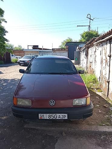 Volkswagen Passat: 1989 г., Механика, Газ, Седан