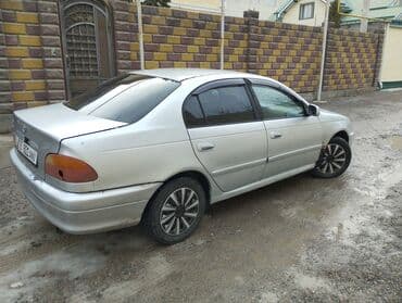 домик на колесо: Toyota Avensis: 1999 г., 1.8 л, Механика, Бензин, Седан — 2