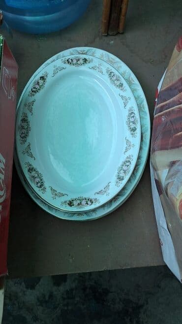 посуда из дерево: Набор столовой посуды (фарфор/керамика), разнообразные предметы — 3