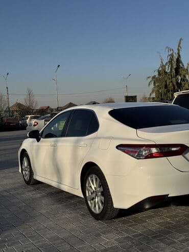 купить тойоту альфард в рассрочку в бишкеке: Toyota Camry: 2018 г., 2.5 л, Автомат, Бензиновая, Седан — 5