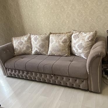 Прямые диваны: Прямой диван, Б/у — 1