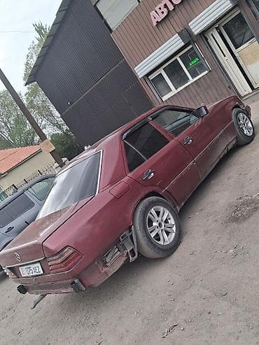 дэу матиз 1: Mercedes-Benz 190: 1991 г., 2 л, Кол менен иштөөчү, Бензин, Седан — 5
