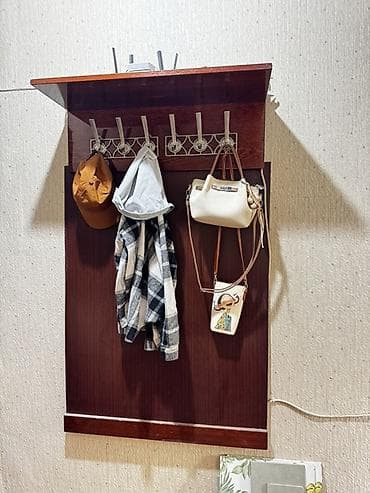 silver kitchen: Настенная прихожая-вешалка с полкой.

Прихожая вешалка
Самовывоз — 1
