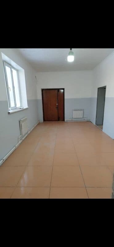 дом под швейный цех: Ак-Босого ж\м Сдается помещение под склад, швейный цех Площадь — 3