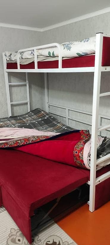 двухъярусная кравать: Двухъярусная кровать, Б/у, Раскладной — 1