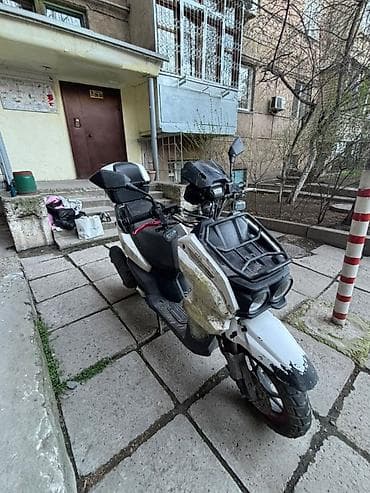 Макси-скутер 150 куб. см, Бензин, Колдонулган — 1