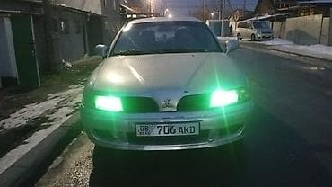 Mitsubishi Carisma: 1999 г., 1.6 л, Механика, Бензин, Седан