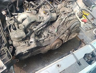 Детали двигателя и моторы в сборе: Бензиновый мотор Subaru 2 л — 3