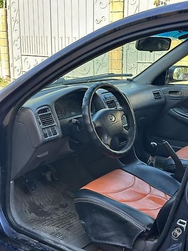 Унаа: Toyota Avensis: 2000 г., 1.6 л, Кол менен иштөөчү, Бензин, Седан — 6