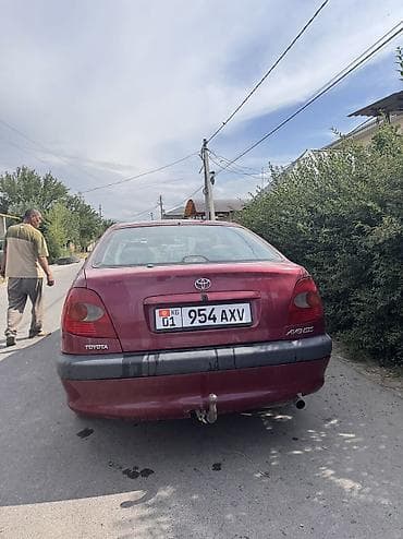 тоето пикник: Toyota Avensis: 1997 г., 1.8 л, Механика, Бензин, Лифтбек — 4