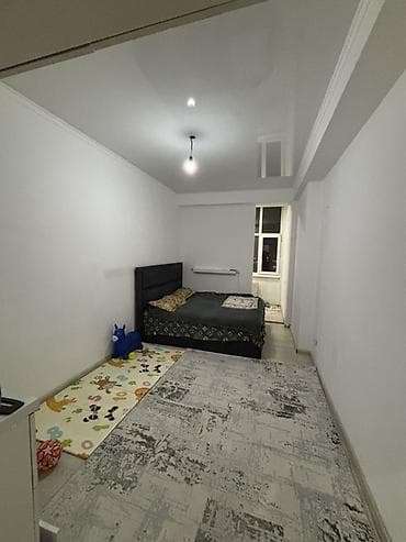 разделитель комнаты: Просторная светлая комната с отдельной гардеробной зоной и ббольшим — 2