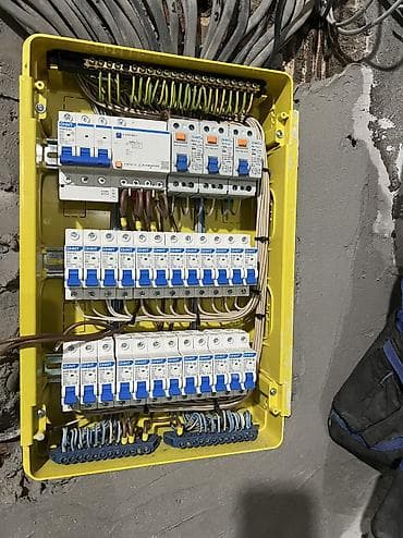 Электрики: Услуги электрика и слаботочных работ.Электромонтажный работ в любой — 7