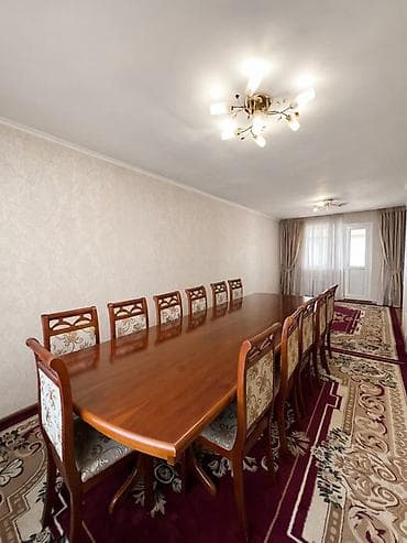 12: Стол и стул для зала, Б/у, Самовывоз, цвет - Коричневый — 1