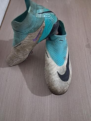 обувь для охоты: Б/у бутсы Nike phantom 38 размер, Adidas predator 39 размер, обе — 2