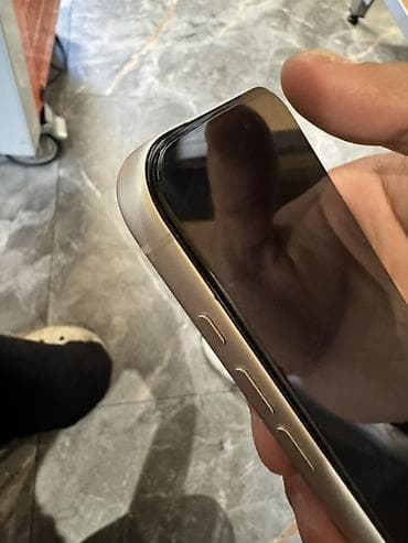 iphon 8: Айфон 17про 256гб Белый цвет. Из недостатков есть скол. Под чехлом не — 4