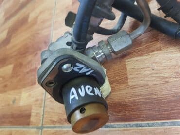 инжектор авто: Toyota Avensis 2004, насос высокого давления, тнвд. Тоета Авенсис — 1