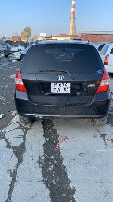 куплю машину недорого бу: Honda Fit: 2001 г., 1.3 л, Автоматтык, Бензин, Хетчбек — 2
