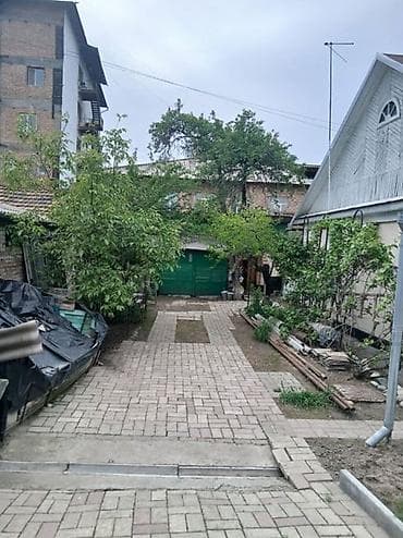политеха: 🏡 **Бишкек — продаётся дом** 📍 Район: Политех 🛏️ Комнат: 4 📐 Площадь — 6