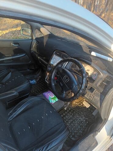 дом на обмен: Honda Stream: 2002 г., Минивэн — 7