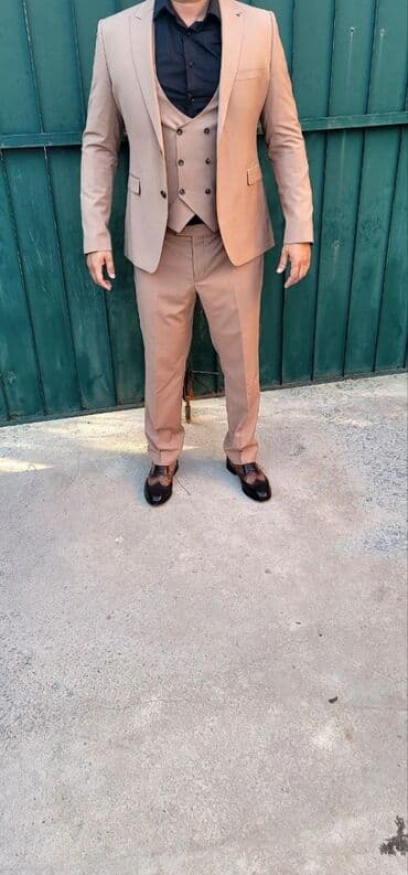 срочно продаю в связи с переездом: Пиджак гана. Только Пиджак — 6