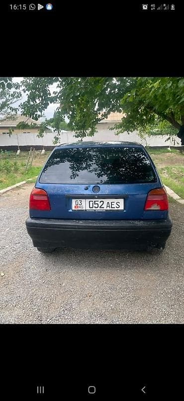 Унаа: Volkswagen Golf: 1993 г., 1.6 л, Кол менен иштөөчү, Бензин, Хетчбек — 2