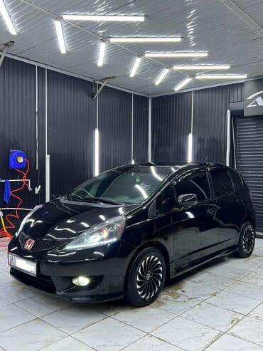 fit rs: Honda Fit: 2010 г., 1.5 л, Автомат, Бензин, Хэтчбэк — 3