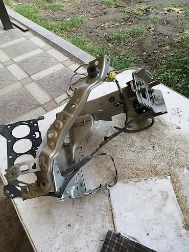 эстетическая реставрация боковой группы зубов: Ланжерон, лепестки правая и левая части Тойота Приус 30, Toyota Prius — 2