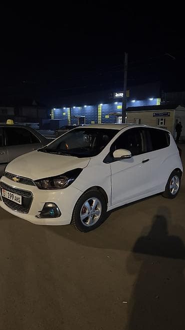mitsubishi pajero 4: Chevrolet Spark: 2017 г., 0.1 л, Вариатор, Бензин, Хэтчбэк — 3