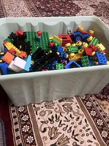 дедский: Большая коробка детского конструктора LEGO Duplo без коробки больше 6 — 1