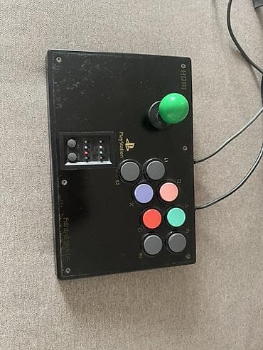 Аркадный стик Hori Fighting Stick PS для PlayStation и Saturn. Внутри