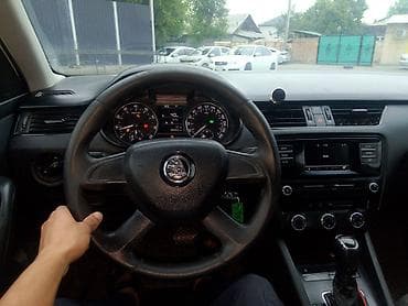 ml 163: Skoda Octavia: 2015 г., 1.6 л, Типтроник, Газ, Лифтбек — 9
