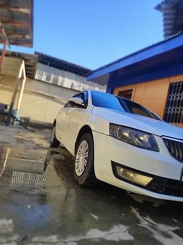 оптика е39: Skoda Octavia: 2016 г., 1.6 л, Автомат, Бензин, Лифтбек — 5