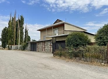 🏡 В городе Токмок продается дом 300 кв.м с большим участком и
