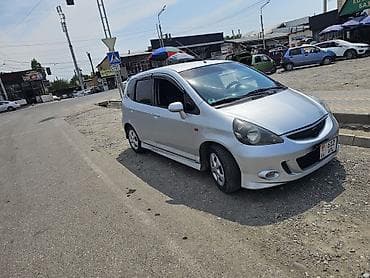 Унаа сатуу: Honda Jazz: 2003 г., 1.4 л, Кол менен иштөөчү, Бензин, Хетчбек — 2