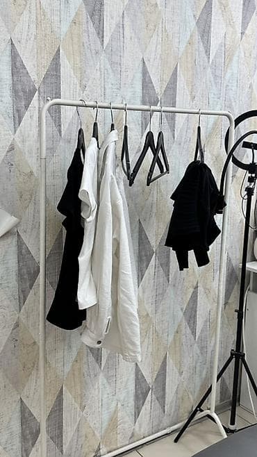 Бизнес үчүн жабдуулар: Сдается маникюрный стол в аренду 💛 Для мастера маникюра/педикюра. В — 6