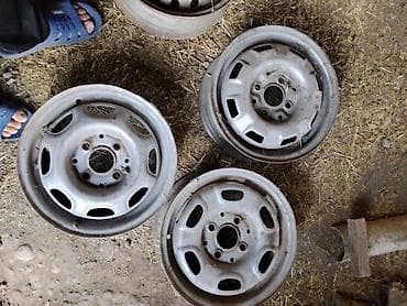 шина 15 65 195: Железные Диски R 13 Audi, отверстий - 4, Б/у — 2